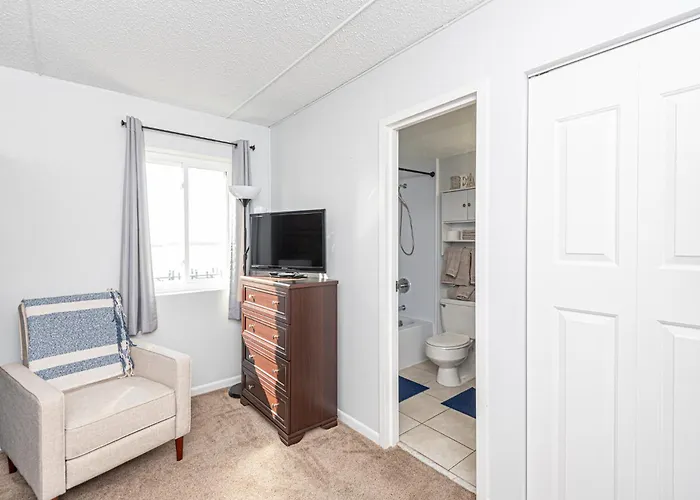 Holiday home Ocean Bayfront Balcony, Stunning Views, Perfect For Relaxation *