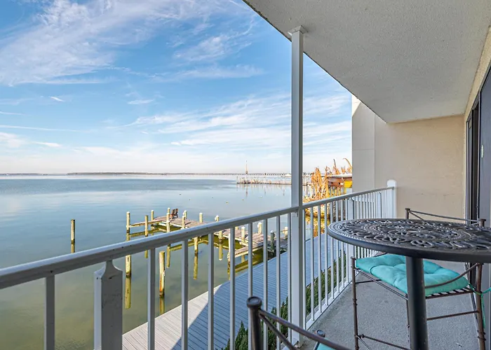 Ocean Bayfront Balcony, Stunning Views, Perfect For Relaxation Ferienhaus