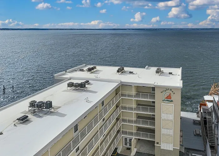 Ocean Bayfront Balcony, Stunning Views, Perfect For Relaxation Ocean City